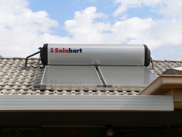 solar hot water service Melbourne